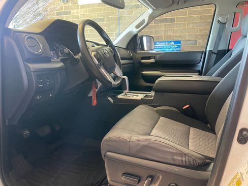 Used 2014 Toyota Tundra SR5 w/ TRD Off Road Package image 10