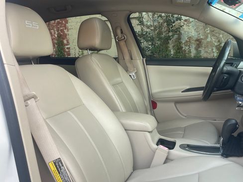 Used 2006 Chevrolet Impala SS w/ Convenience Package FWD image 8