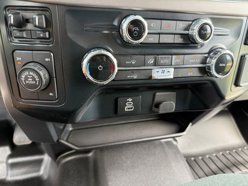 Used 2025 Ford F150 XLT w/ Equipment Group 301A Standard AWD/4WD image 16