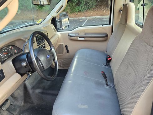 Used 2003 Ford F250 XL image 13