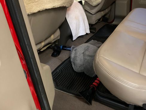 Used 2004 Ford F350 Lariat image 8