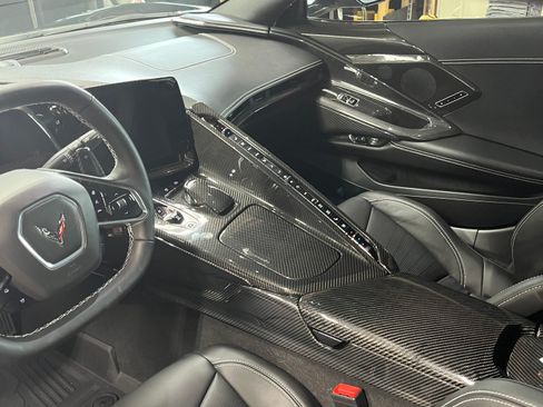 Used 2021 Chevrolet Corvette Stingray Preferred Cpe w/ Z51 Performance Package image 9