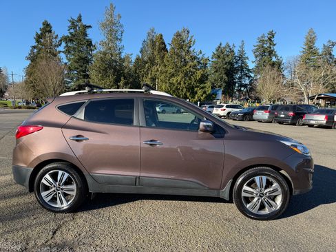 Used 2014 Hyundai Tucson Limited w/ Technology Package 02 image 2