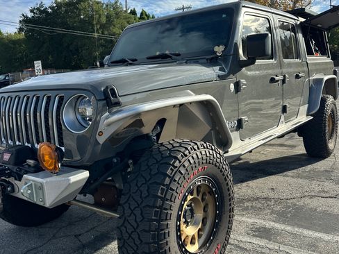 Used 2020 Jeep Gladiator Overland w/ Popular Equipment Package image 1
