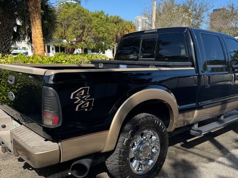 Used 2012 Ford F250 King Ranch w/ King Ranch w/Chrome Pkg image 5