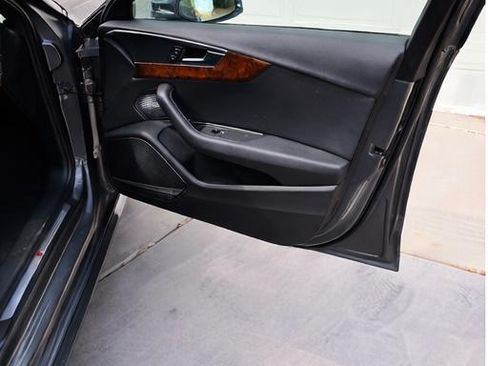 Used 2017 Audi A4 2.0T Premium Plus w/ Premium Plus Package image 5