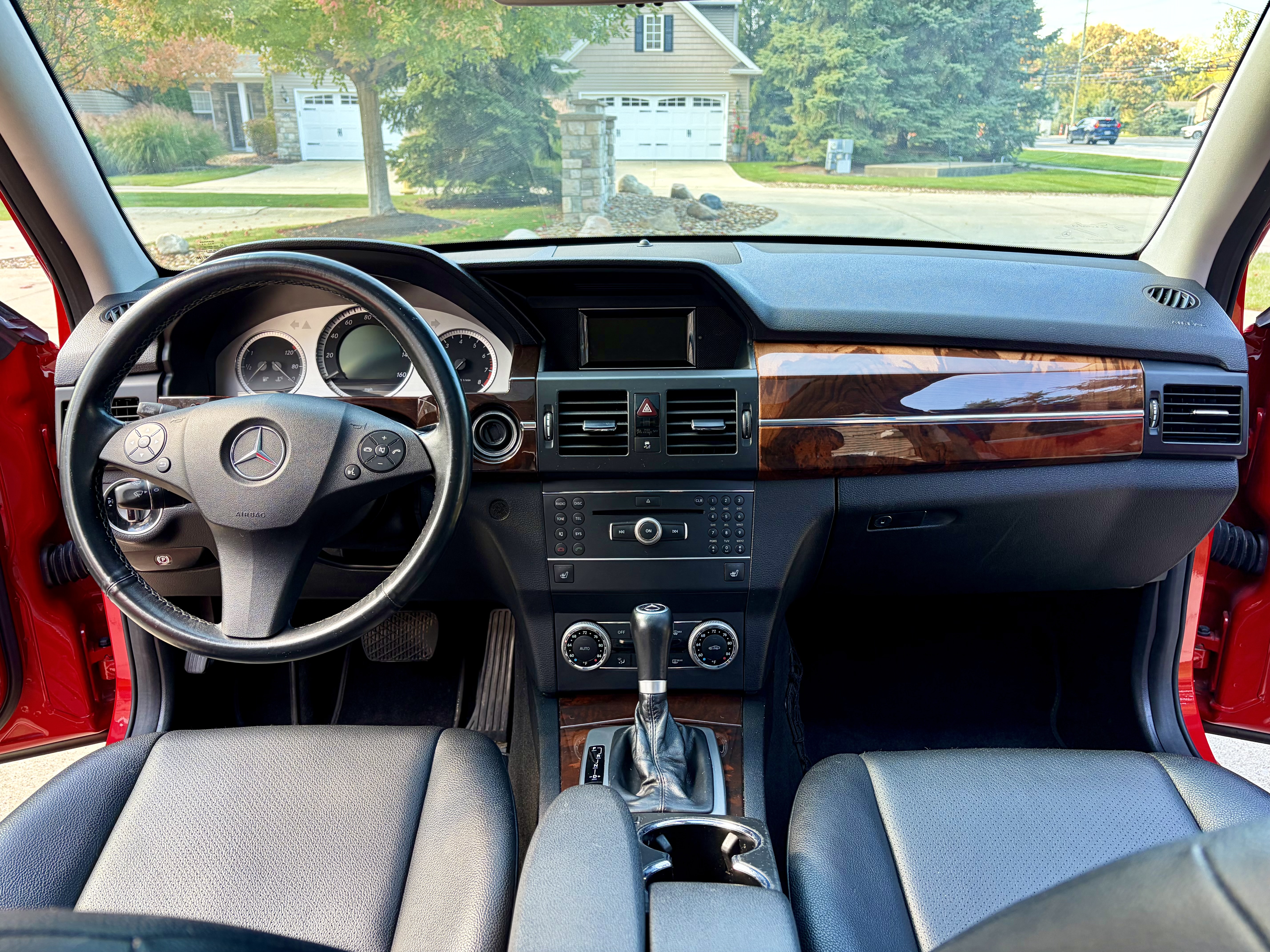 Used 2011 Mercedes-Benz GLK 350 4MATIC image 24