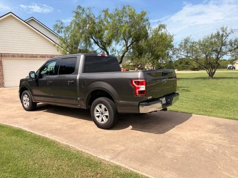Used 2018 Ford F150 XLT RWD image 4