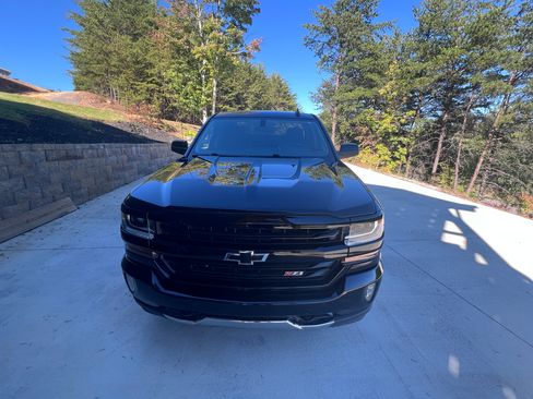 Used 2018 Chevrolet Silverado 1500 LT w/ All Star Edition image 2