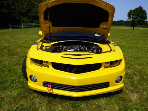 Used 2013 Chevrolet Camaro SS RWD image 10