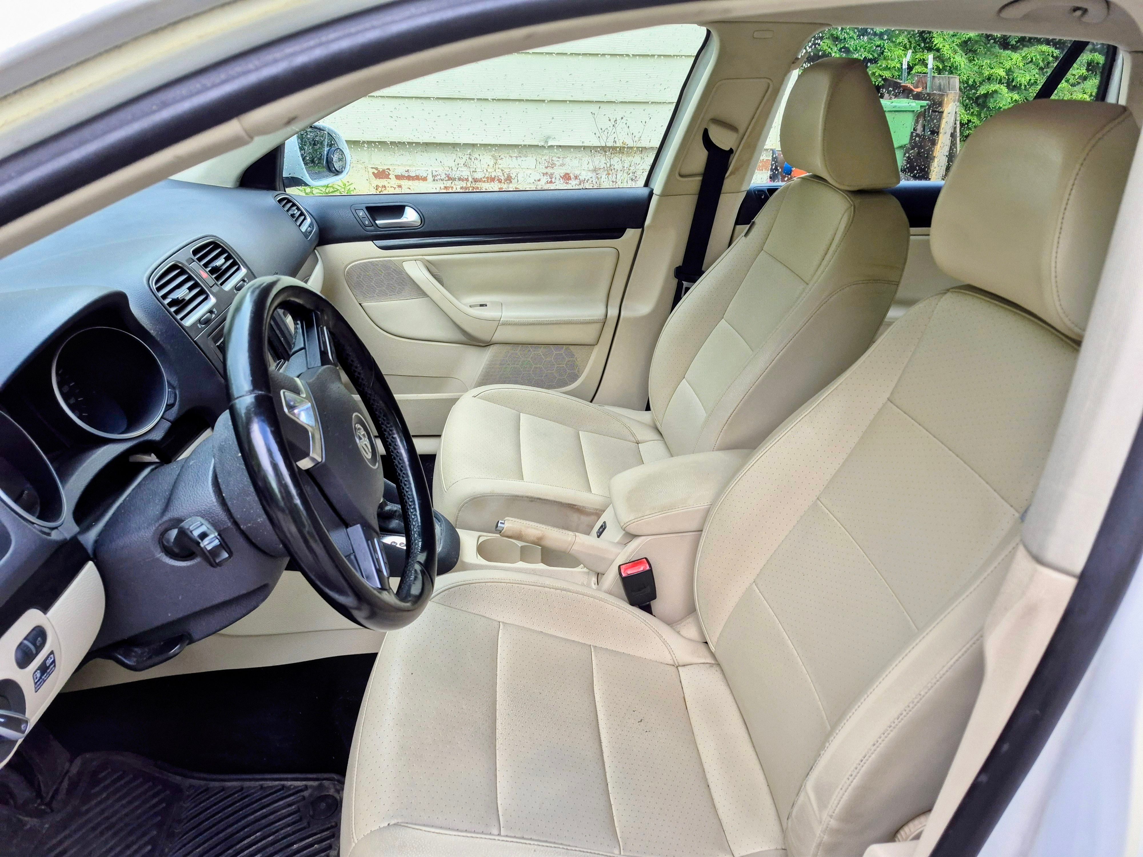 Used 2012 Volkswagen Jetta TDI FWD image 4
