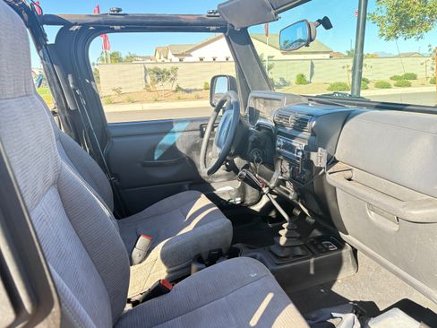 Used 2004 Jeep Wrangler SE w/ Full Face Tire & Wheel Group image 8