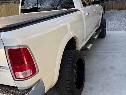 Used 2017 RAM 2500 Laramie image 5