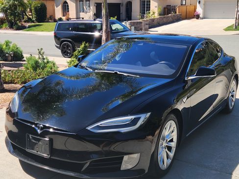 Used 2016 Tesla Model S 75D image 4