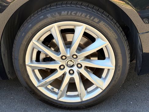 Used 2012 Jaguar XF RWD image 15