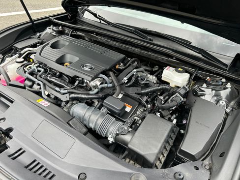 Used 2024 Lexus ES 300h Ultra Luxury FWD image 24