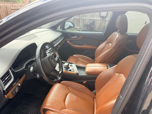 Used 2017 Audi Q7 3.0T Prestige w/ Prestige Package image 5