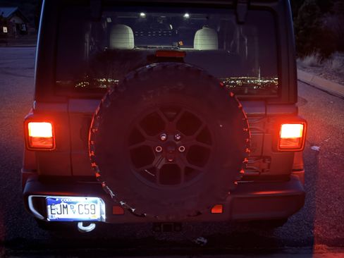 Used 2024 Jeep Wrangler Sport image 21