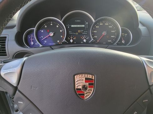 Used 2008 Porsche Cayenne Turbo AWD/4WD image 22