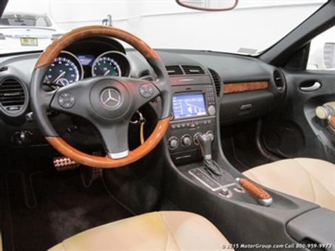 Used 2009 Mercedes-Benz SLK 300 image 13