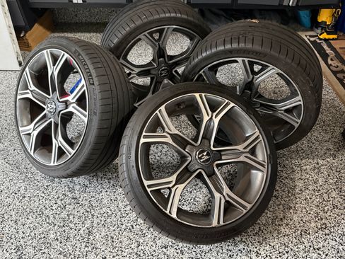 Used 2019 Kia Stinger GT2 AWD/4WD image 17