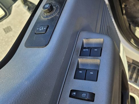 Used 2011 Ford F350 XLT w/ XLT Premium Pkg image 14