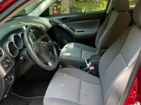 Used 2005 Pontiac Vibe w/ Power Group Value Package FWD image 8