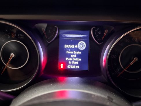Used 2018 Jeep Wrangler Unlimited Sport AWD/4WD image 12