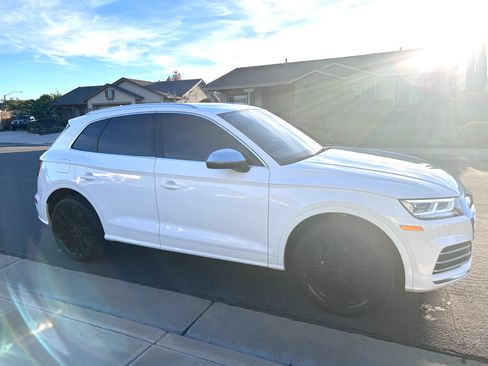 Used 2020 Audi SQ5 Premium Plus w/ Premium Plus Package image 4