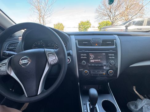 Used 2015 Nissan Altima 2.5 S w/ Power Driver Seat Package image 7