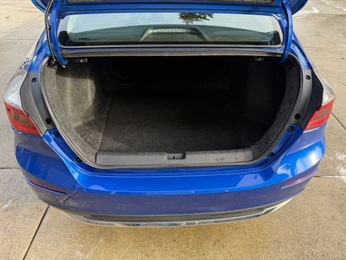 Used 2019 Honda Insight Touring image 16