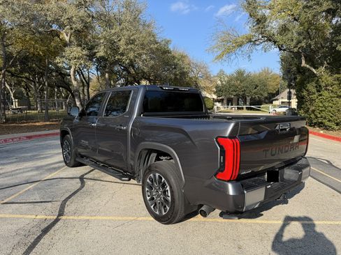 Used 2025 Toyota Tundra Limited image 9