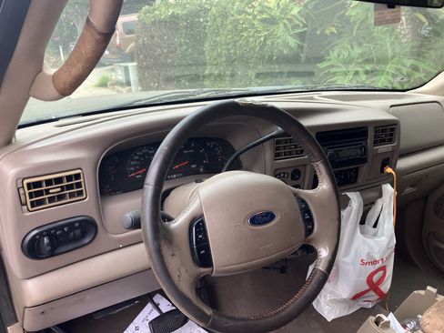 Used 2004 Ford F250 King Ranch image 4