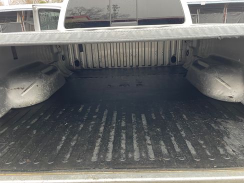 Used 2010 Ford F250 Lariat image 18