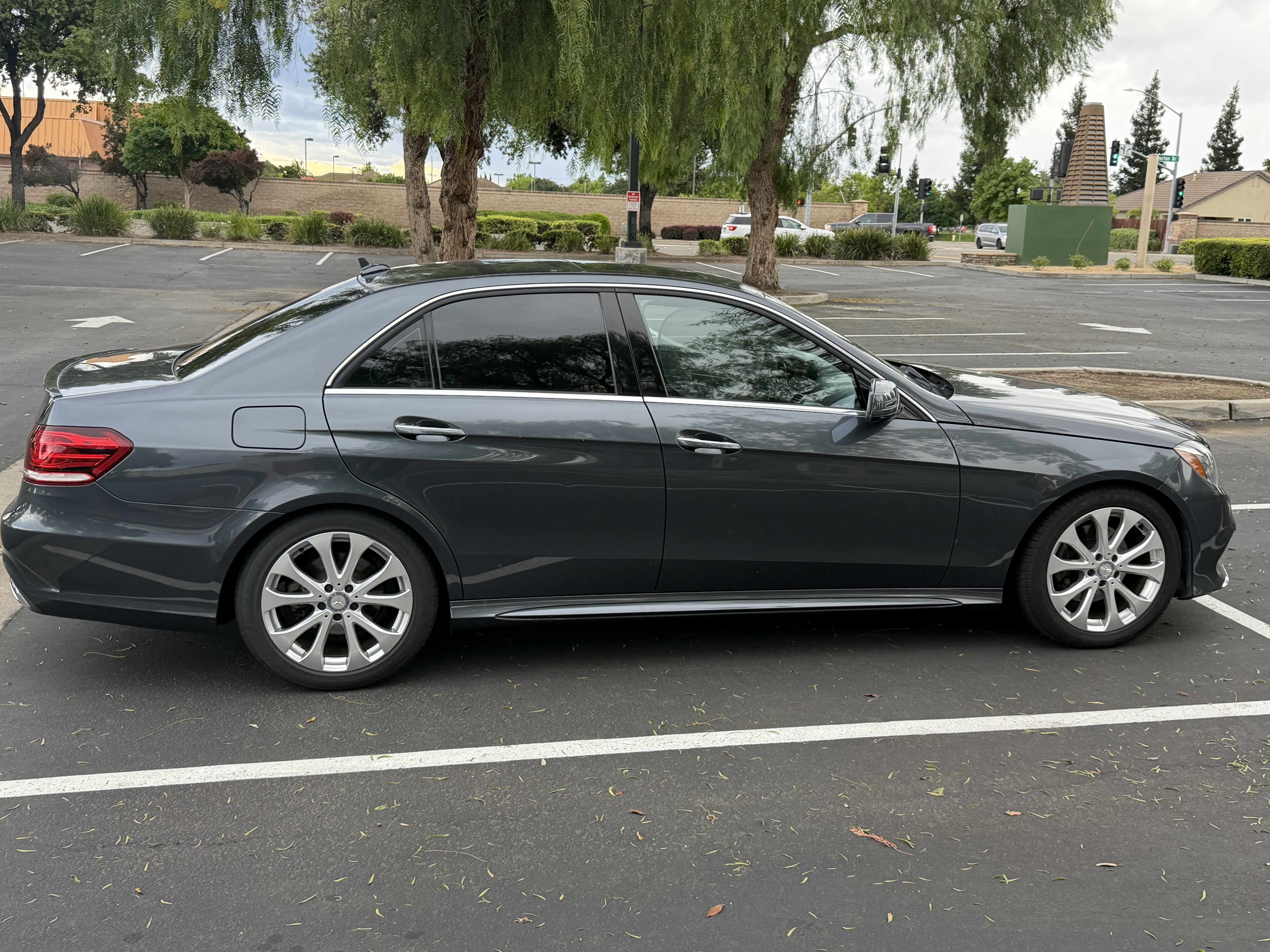 Used 2015 Mercedes-Benz E 350 Sedan image 6