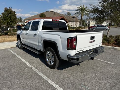Used 2018 GMC Sierra 1500 SLT w/ Enhanced Driver Alert Package image 5