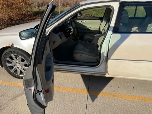 Used 2008 Cadillac DTS image 8