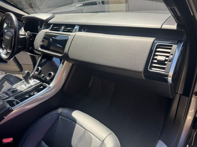 Used 2020 Land Rover Range Rover Sport HSE AWD/4WD image 4