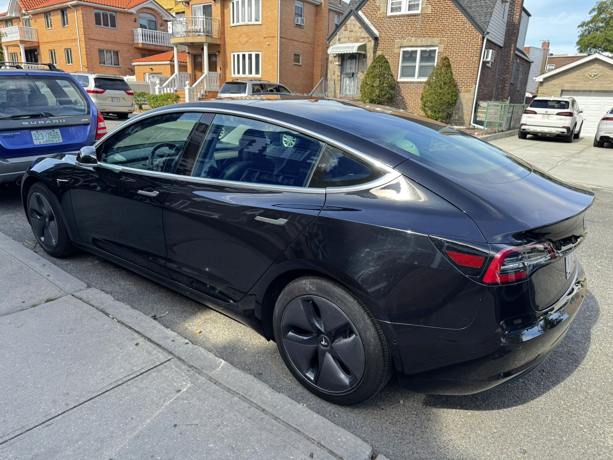 Used 2018 Tesla Model 3 Long Range RWD image 6