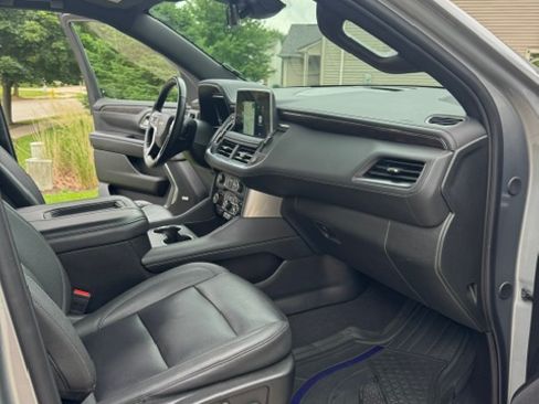 Used 2024 Chevrolet Tahoe LT w/ Luxury Package AWD/4WD image 25