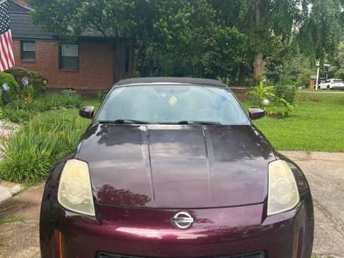 Used 2006 Nissan 350Z Touring RWD image 2