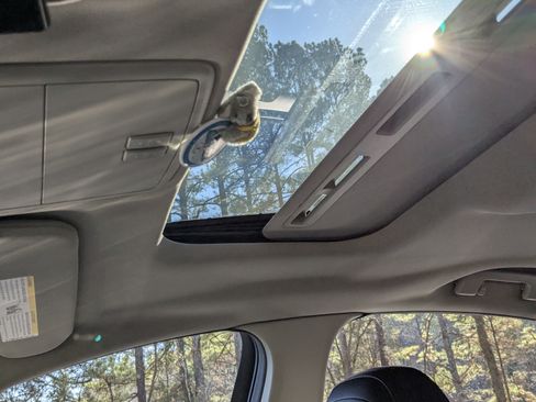 Used 2016 Chevrolet SS image 6