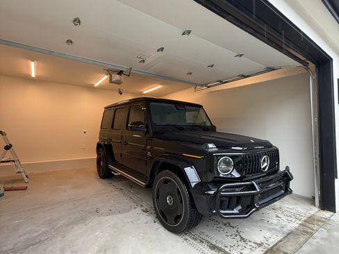 Used 2025 Mercedes-Benz G 63 AMG AMG G 63 Sport Utility 4D image 8