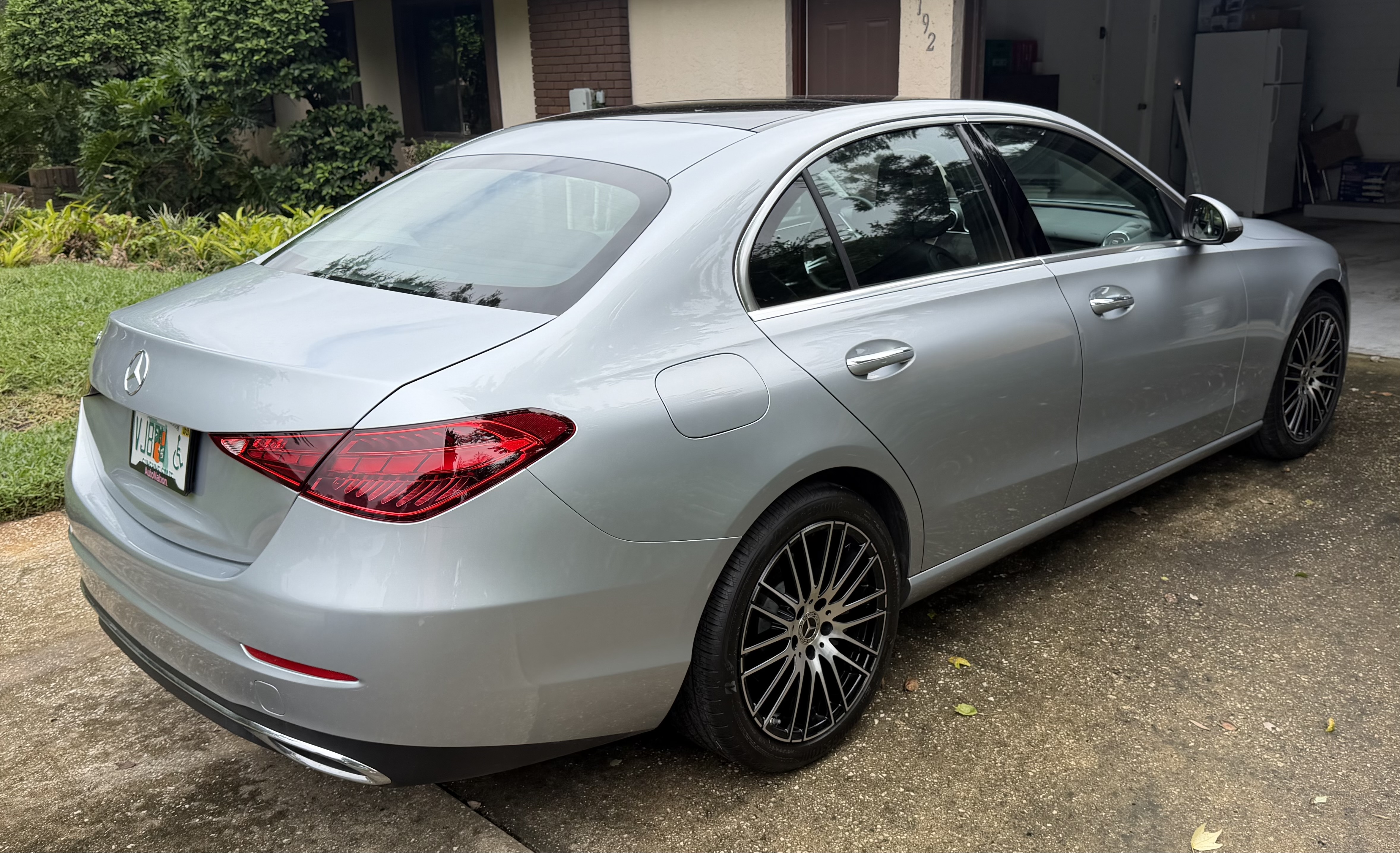 Used 2022 Mercedes-Benz C 300 Sedan image 2
