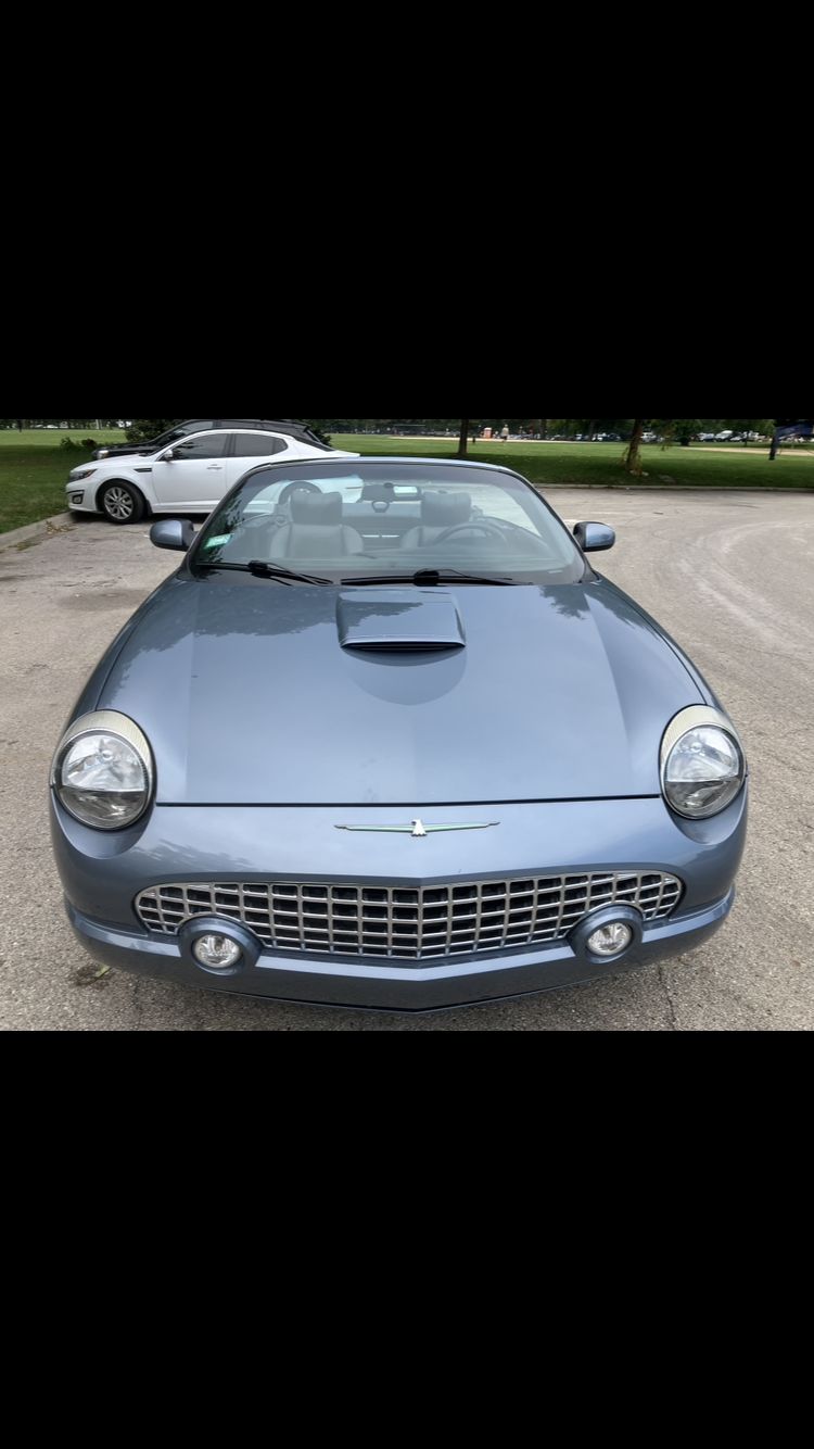 Used 2005 Ford Thunderbird RWD image 4