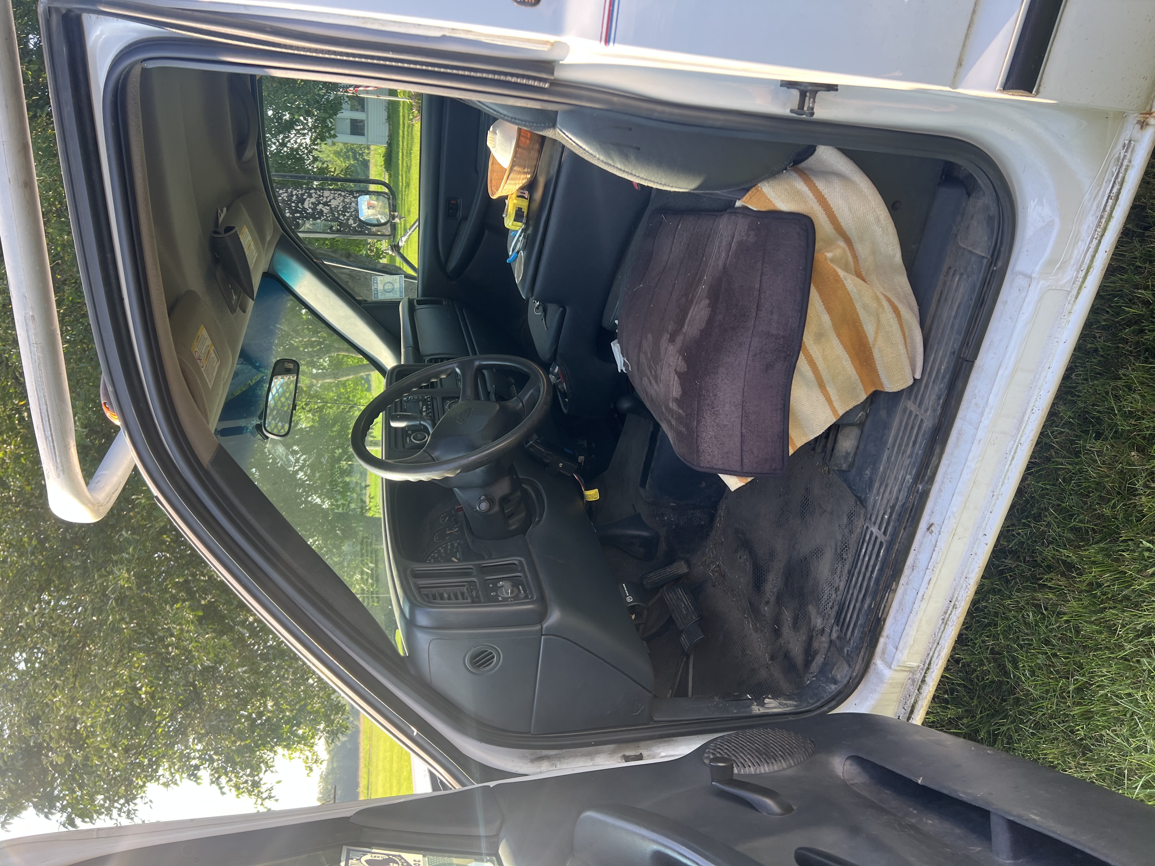 Used 2002 Chevrolet Silverado 3500 4x4 Regular Cab w/ Snow Plow Prep Pkg image 6