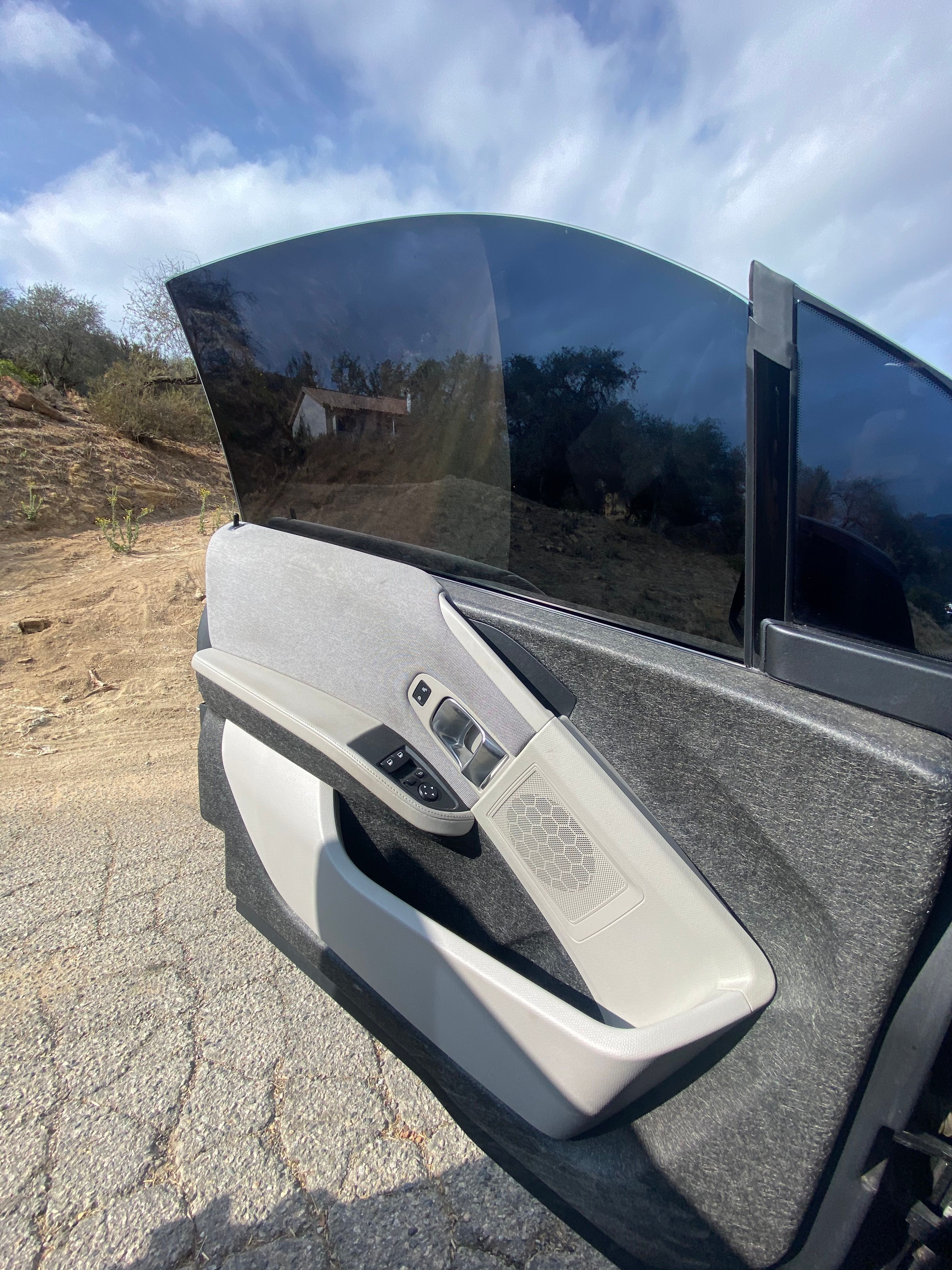 Used 2016 BMW i3 w/ Range Extender RWD image 16