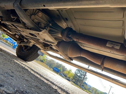 Used 2006 Dodge Ram 2500 Truck SLT image 17