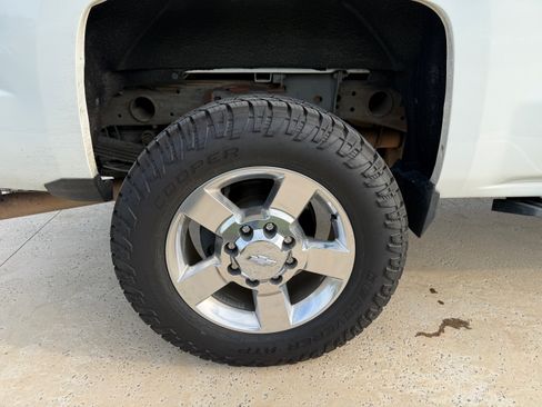 Used 2016 Chevrolet Silverado 2500 LTZ w/ LTZ Plus Package image 8