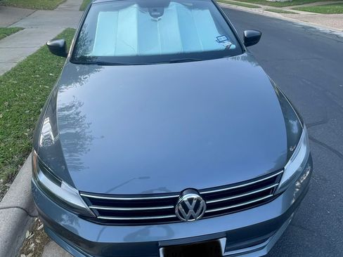 Used 2015 Volkswagen Jetta Sport image 4